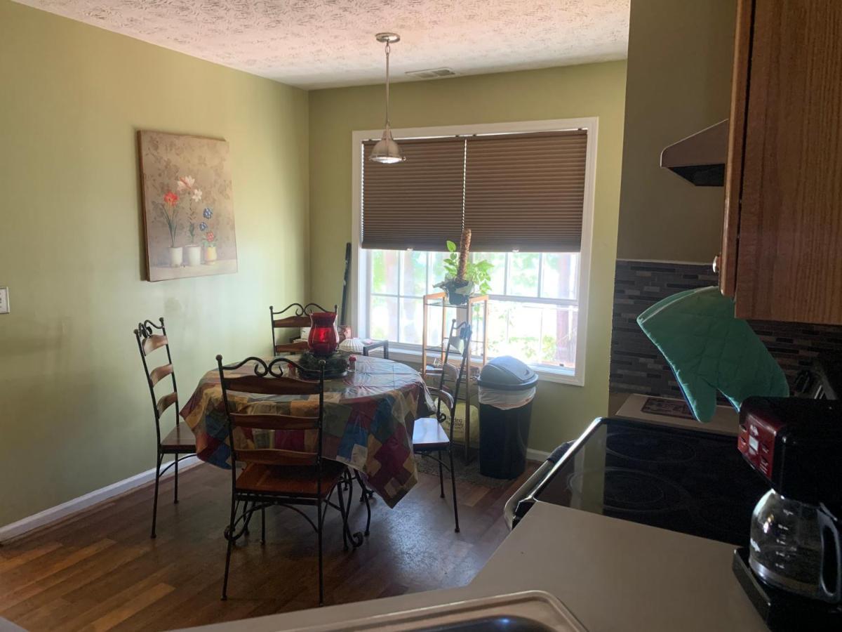 Captivating Home Near Downtown Atl Conley Ngoại thất bức ảnh